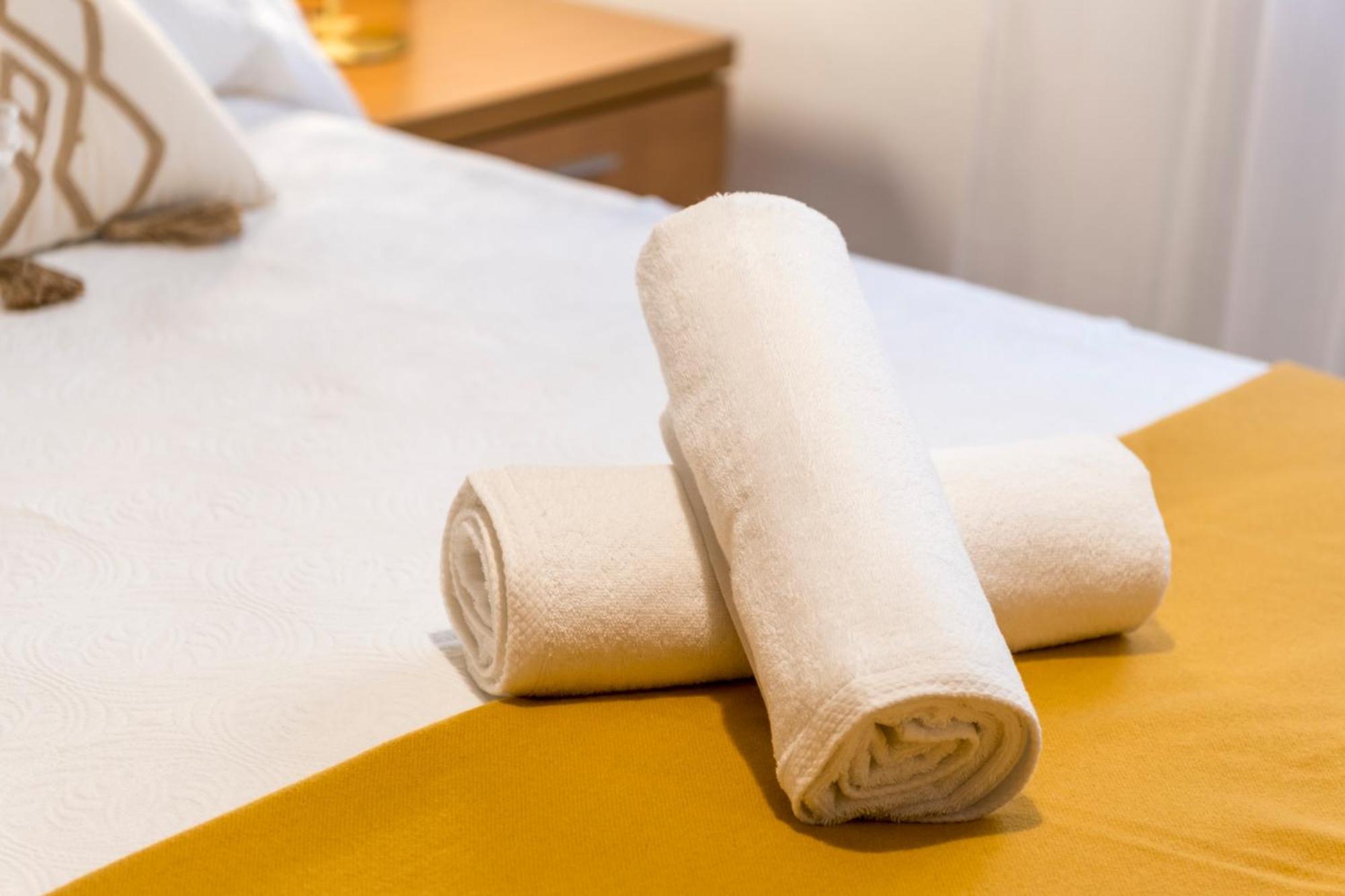 Santo Tomé del Puerto Artesa Suites & Spa מראה חיצוני תמונה